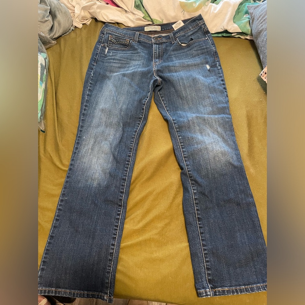 Levi’s straight leg jeans